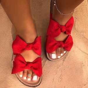 Red bow sandals
